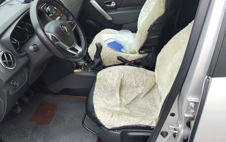 Renault Logan II, 2019 год, 1 050 000 рублей, 16 фотография