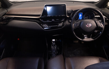 Toyota C-HR I рестайлинг, 2017 год, 1 969 000 рублей, 17 фотография
