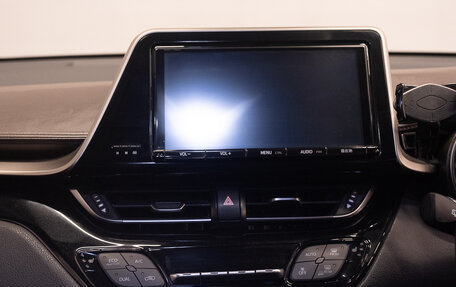 Toyota C-HR I рестайлинг, 2017 год, 1 969 000 рублей, 16 фотография