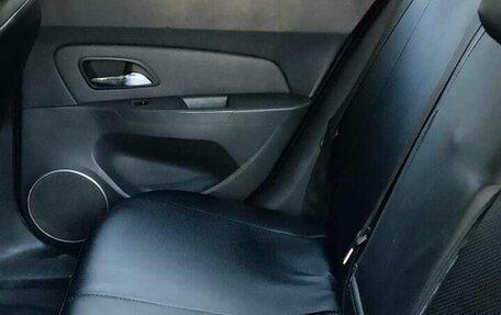 Chevrolet Cruze II, 2010 год, 600 000 рублей, 12 фотография