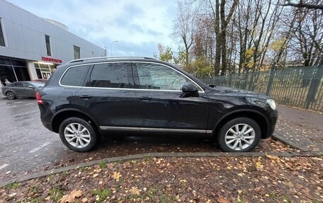 Volkswagen Touareg III, 2012 год, 1 655 000 рублей, 2 фотография