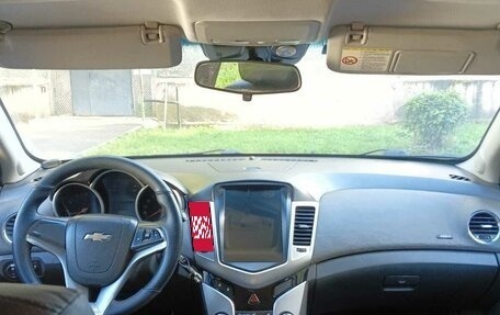 Chevrolet Cruze II, 2010 год, 600 000 рублей, 7 фотография