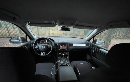 Volkswagen Touareg III, 2012 год, 1 655 000 рублей, 10 фотография