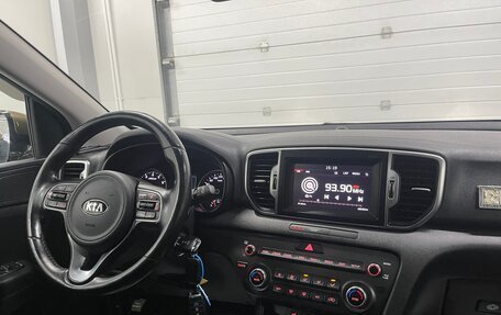 KIA Sportage IV рестайлинг, 2018 год, 2 379 000 рублей, 8 фотография