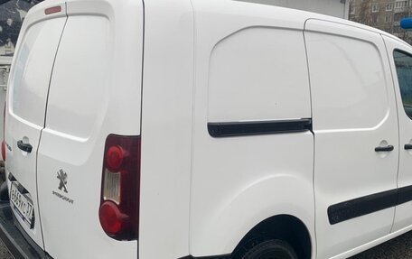 Peugeot Partner II рестайлинг 2, 2020 год, 1 600 000 рублей, 3 фотография