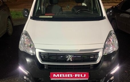 Peugeot Partner II рестайлинг 2, 2020 год, 1 600 000 рублей, 5 фотография