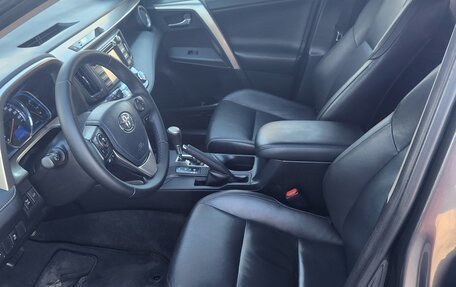 Toyota RAV4, 2014 год, 1 850 000 рублей, 10 фотография