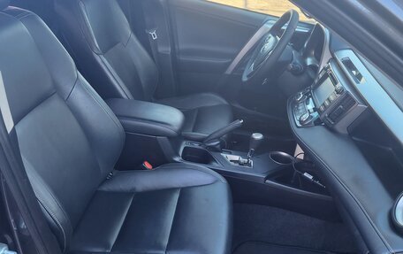 Toyota RAV4, 2014 год, 1 850 000 рублей, 11 фотография