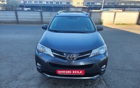 Toyota RAV4, 2014 год, 1 850 000 рублей, 6 фотография