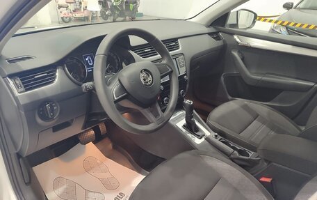 Skoda Octavia, 2019 год, 1 570 000 рублей, 8 фотография