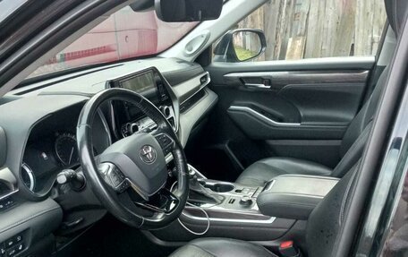 Toyota Highlander, 2021 год, 6 300 000 рублей, 4 фотография