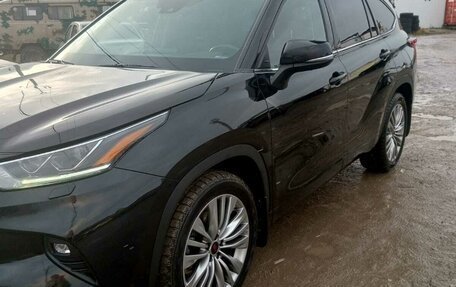 Toyota Highlander, 2021 год, 6 300 000 рублей, 7 фотография