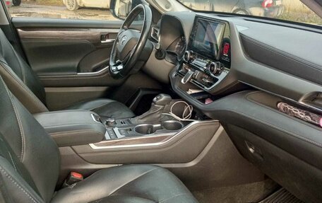 Toyota Highlander, 2021 год, 6 300 000 рублей, 9 фотография