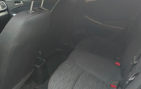 Hyundai Solaris II рестайлинг, 2016 год, 800 000 рублей, 10 фотография