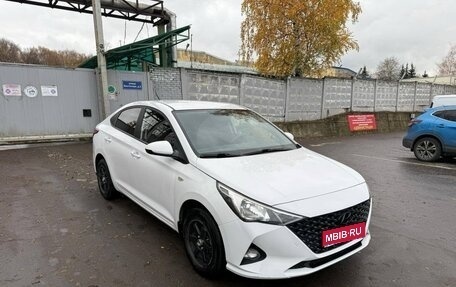 Hyundai Solaris II рестайлинг, 2021 год, 1 600 000 рублей, 1 фотография