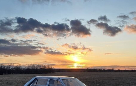 Mazda Familia, 1986 год, 245 000 рублей, 2 фотография