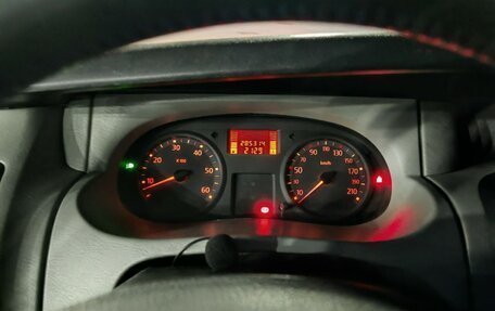 Renault Trafic, 2007 год, 910 000 рублей, 8 фотография