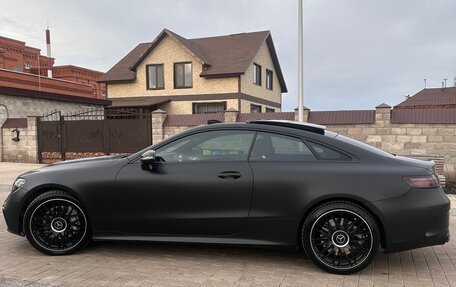 Mercedes-Benz E-Класс, 2019 год, 4 970 000 рублей, 4 фотография