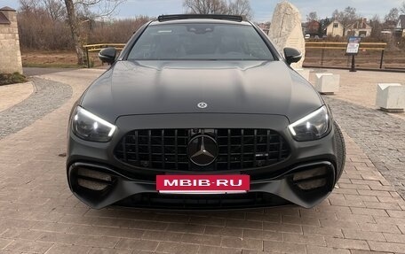 Mercedes-Benz E-Класс, 2019 год, 4 970 000 рублей, 2 фотография