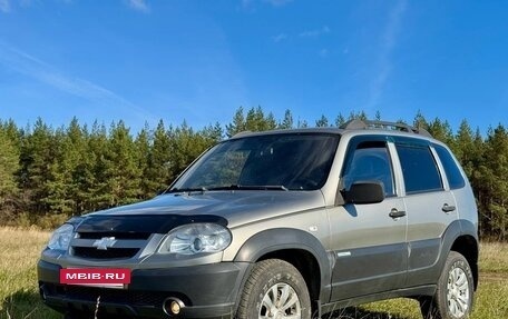Chevrolet Niva I рестайлинг, 2011 год, 475 000 рублей, 4 фотография