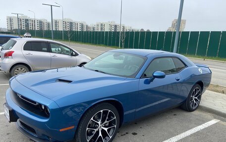 Dodge Challenger III рестайлинг 2, 2021 год, 4 500 000 рублей, 6 фотография