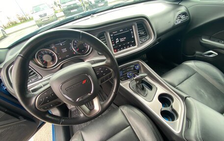 Dodge Challenger III рестайлинг 2, 2021 год, 4 500 000 рублей, 9 фотография