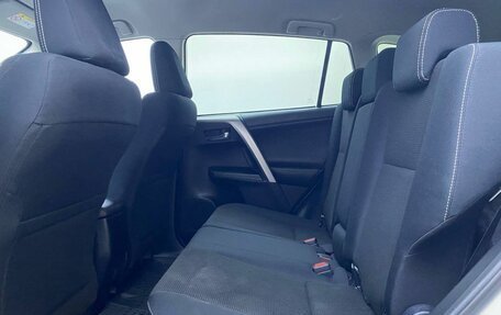 Toyota RAV4, 2016 год, 2 419 000 рублей, 15 фотография