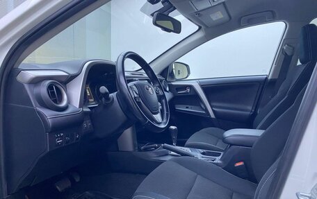 Toyota RAV4, 2016 год, 2 419 000 рублей, 20 фотография