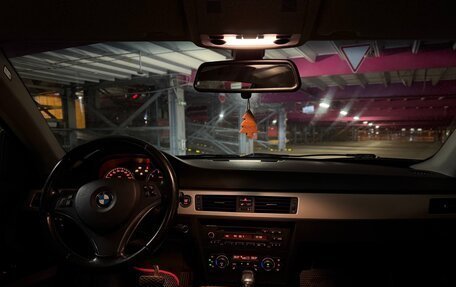 BMW 3 серия, 2010 год, 1 050 000 рублей, 11 фотография