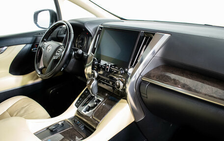 Toyota Alphard III, 2021 год, 5 800 000 рублей, 9 фотография