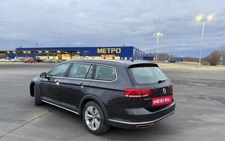 Volkswagen Passat B8 рестайлинг, 2018 год, 3 100 000 рублей, 3 фотография