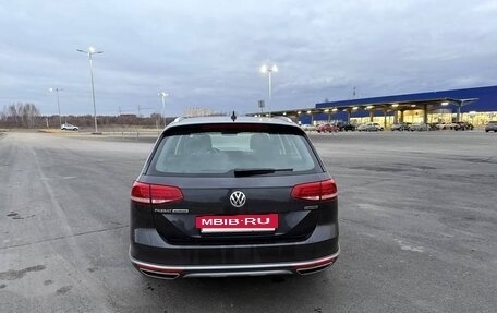 Volkswagen Passat B8 рестайлинг, 2018 год, 3 100 000 рублей, 4 фотография