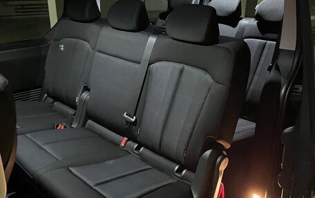 Hyundai Staria, 2022 год, 4 200 000 рублей, 4 фотография