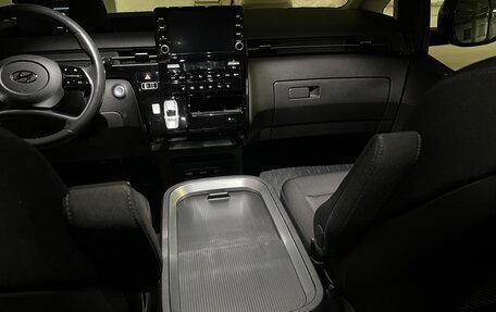 Hyundai Staria, 2022 год, 4 200 000 рублей, 5 фотография