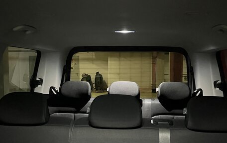 Hyundai Staria, 2022 год, 4 200 000 рублей, 8 фотография