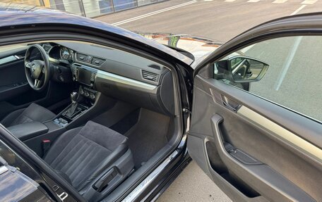 Skoda Superb III рестайлинг, 2017 год, 1 720 000 рублей, 10 фотография