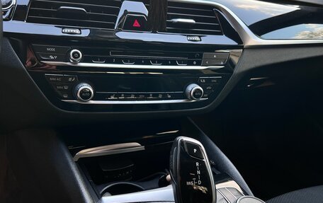 BMW 5 серия, 2018 год, 2 650 000 рублей, 15 фотография