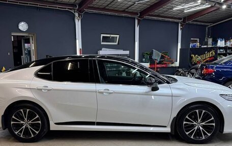 Toyota Camry, 2021 год, 2 650 000 рублей, 2 фотография