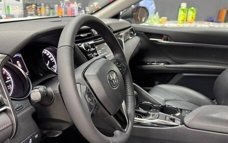 Toyota Camry, 2021 год, 2 650 000 рублей, 15 фотография