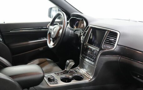 Jeep Grand Cherokee, 2018 год, 3 990 000 рублей, 10 фотография