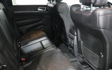 Jeep Grand Cherokee, 2018 год, 3 990 000 рублей, 23 фотография