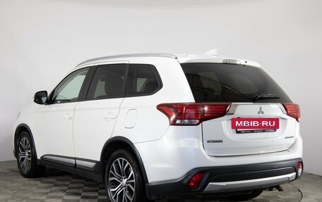Mitsubishi Outlander III рестайлинг 3, 2017 год, 1 299 000 рублей, 7 фотография