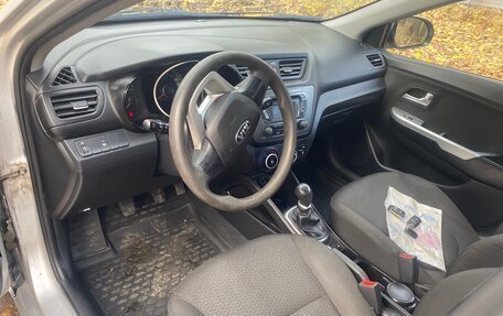 KIA Rio III рестайлинг, 2013 год, 585 000 рублей, 10 фотография
