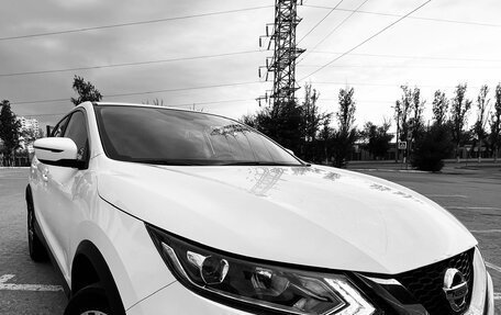 Nissan Qashqai, 2021 год, 1 990 000 рублей, 2 фотография