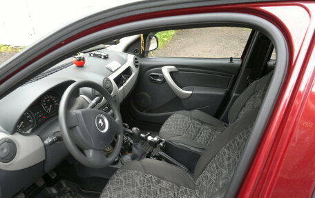 Renault Logan I, 2011 год, 570 000 рублей, 6 фотография