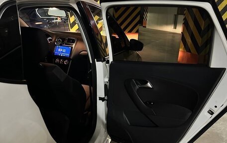 Volkswagen Polo VI (EU Market), 2013 год, 850 000 рублей, 11 фотография