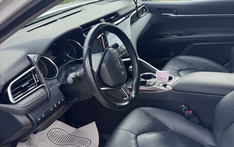 Toyota Camry, 2020 год, 3 000 000 рублей, 9 фотография