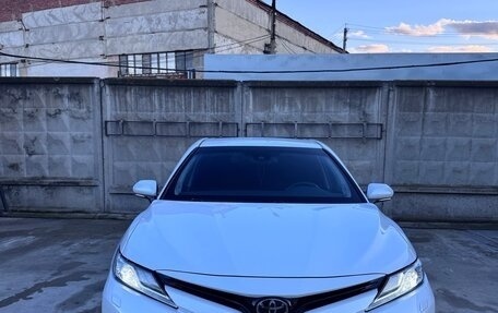 Toyota Camry, 2020 год, 3 000 000 рублей, 6 фотография