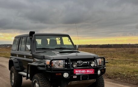 Toyota Land Cruiser 70, 2017 год, 7 200 000 рублей, 2 фотография