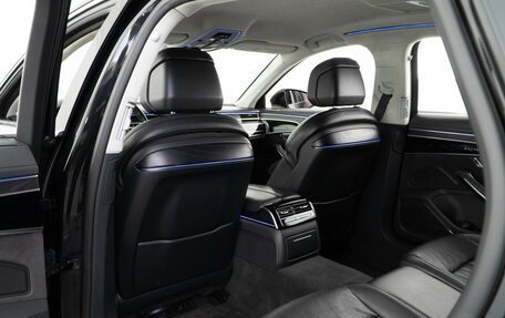 Audi A8, 2019 год, 3 990 000 рублей, 13 фотография